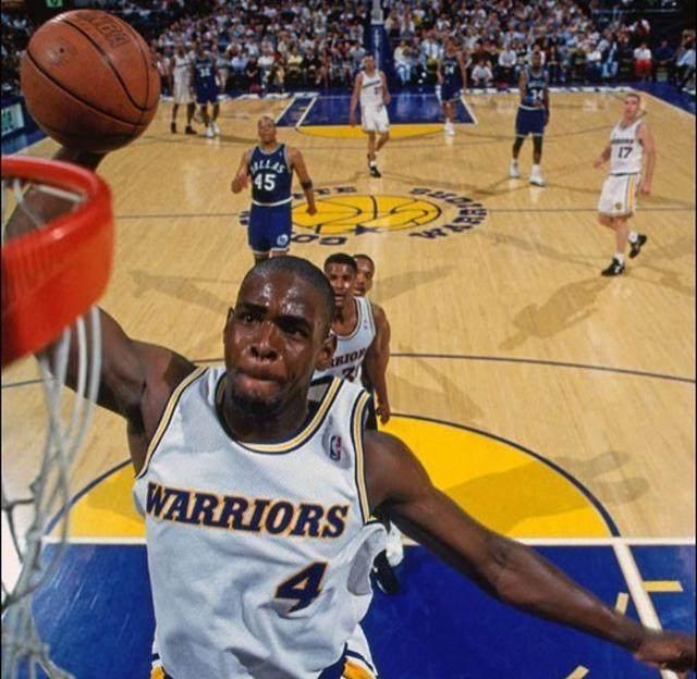 罗马诺：利物浦引进威尔-赖特交易完成，双方已签下三年合同（罗马诺：利物浦完成引进威尔-赖特，双方签约三年）