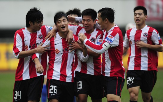 记者：拜仁将于明年一月开始与凯恩谈续约（消息称，拜仁将于明年1月启动与凯恩的续约谈判）