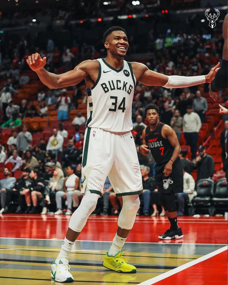 弗罗因德：磁卡在场上对我们不可或缺；对目前的阵容非常满意（弗罗因德：磁卡是我们场上的关键一员；对现有阵容非常满意）