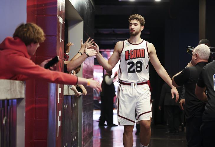 阿莱格里：还有很多其他的比赛，光靠28分哪也去不了（阿莱格里：赛季尚长，仅有28分远远不够）