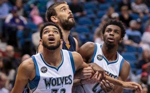 半场战报：热那亚1-1维罗纳，洛伦佐-科隆博建功，拉菲克-贝尔加利破门（半场速递：热那亚1-1维罗纳，洛伦佐-科隆博与拉菲克-贝尔加利各入一球）