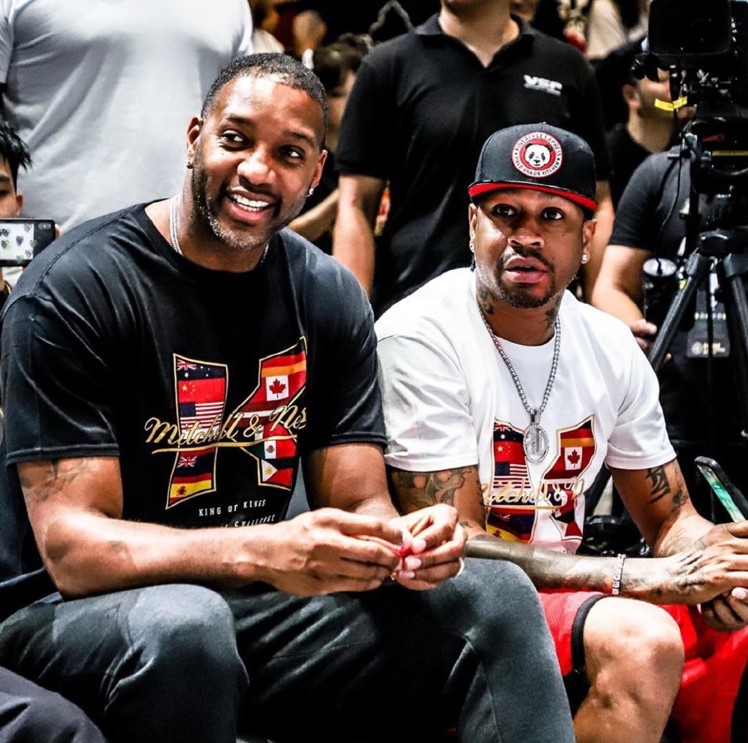 布乌卡：因舒梅切尔穿走我1号而大怒，我要求换成7或10号（布乌卡因舒梅切尔抢走1号大怒：请求改穿7号或10号）