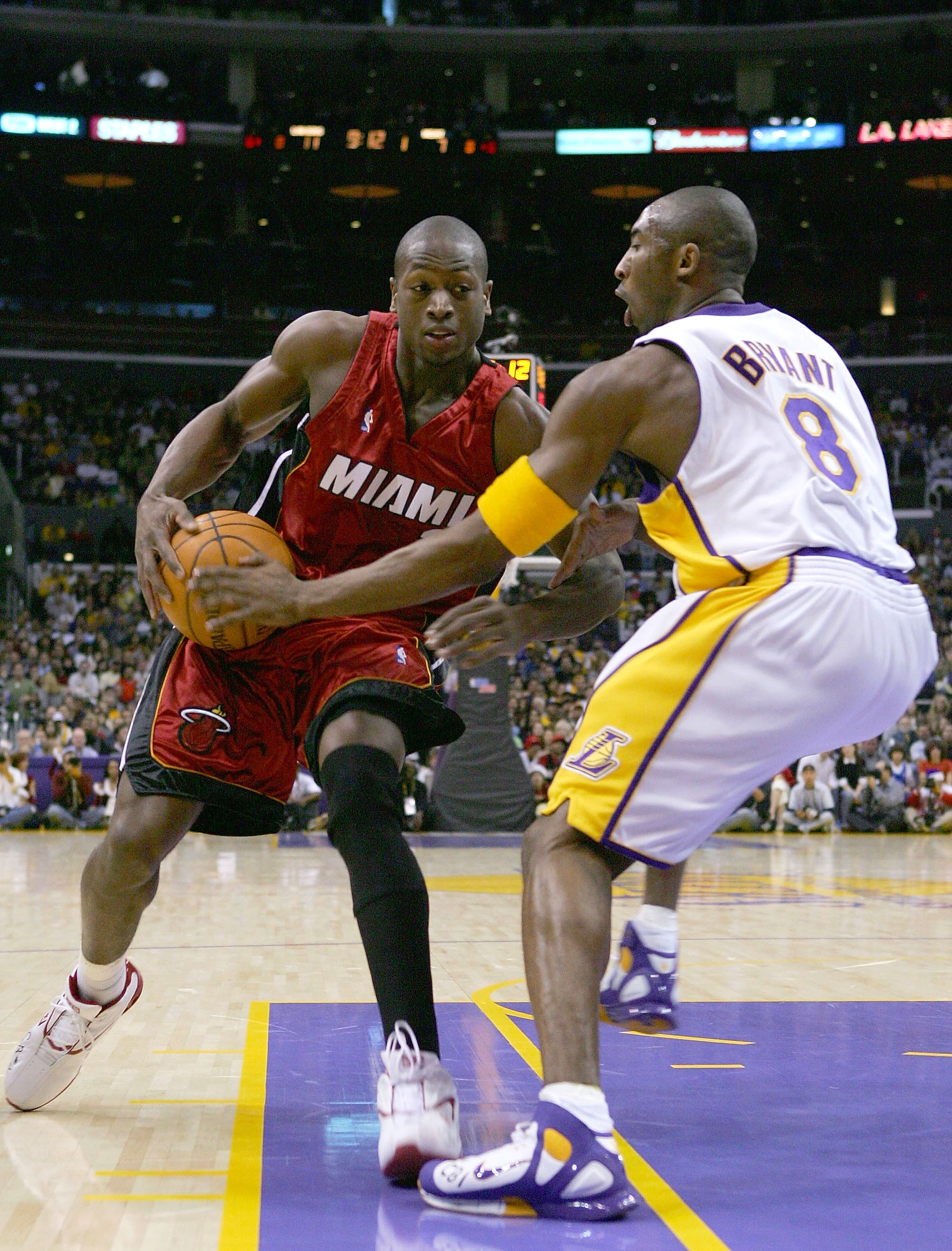 迪米特列夫斯基：瓦伦上赛季卡我出场数，少上一场少付30万（迪米特列夫斯基：瓦伦故意压缩我出场次数，少踢一场就能省30万）