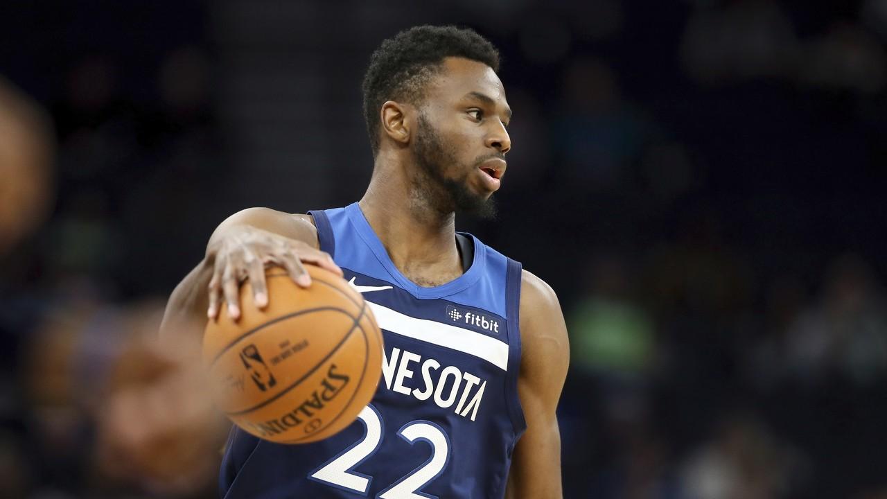 麦迪逊、范德芬4人出席中国香港行活动，指导中小学生踢球（麦迪逊携范德芬等四将亮相中国香港行，走进校园教中小学生踢球）